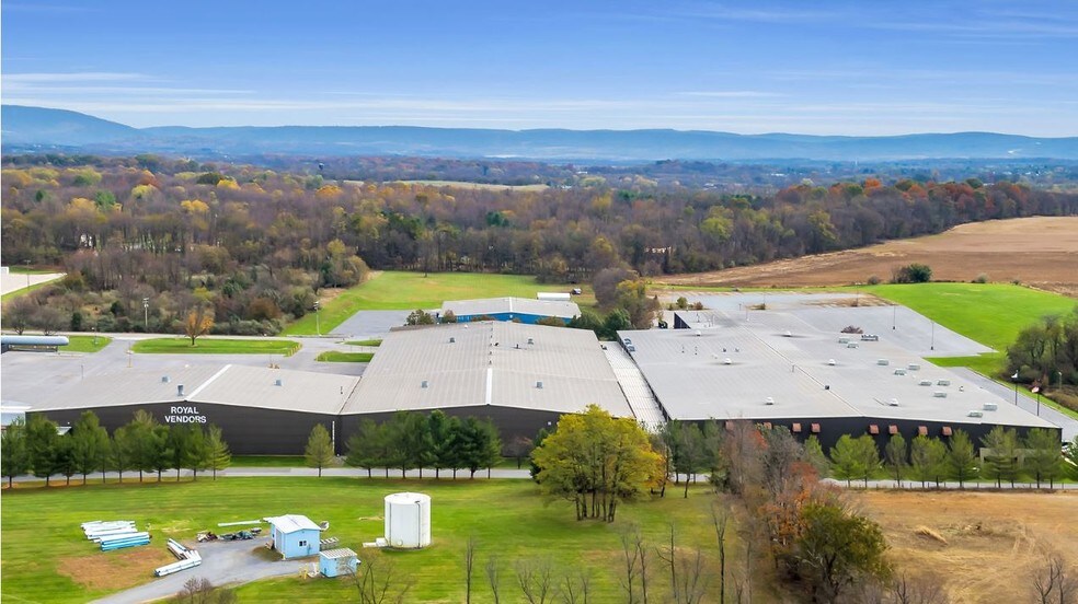 More Photos Of 426 Industrial Blvd, Kearneysville Manufacturing For Lease