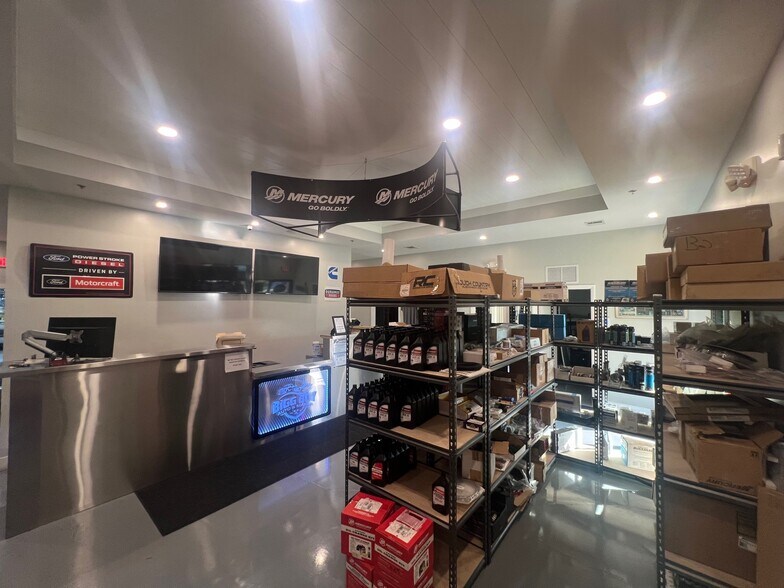 More Photos Of 1468 Skees Rd, West Palm Beach Warehouse For Lease