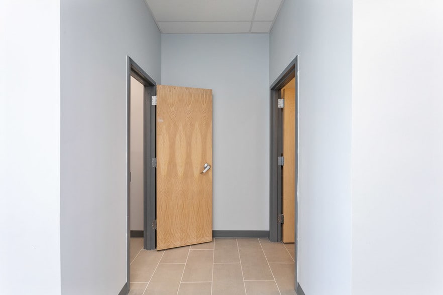 More Photos Of 6810 Eastern Ave, Baltimore Storefront Retail Office For Lease