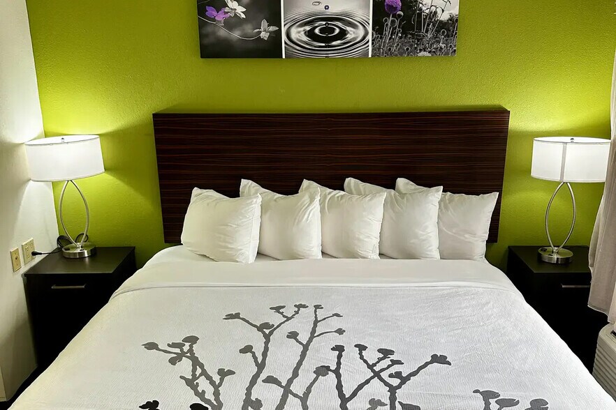 More Photos Of 17013 Abercorn St, Savannah Hotel For Sale