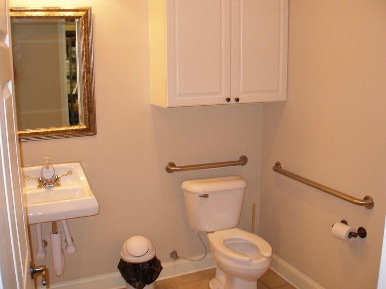 More Photos Of 239 Katherine Dr, Flowood Office For Lease