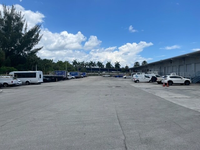 More Photos Of 1800 SW 34th St, Fort Lauderdale Distribution For Lease