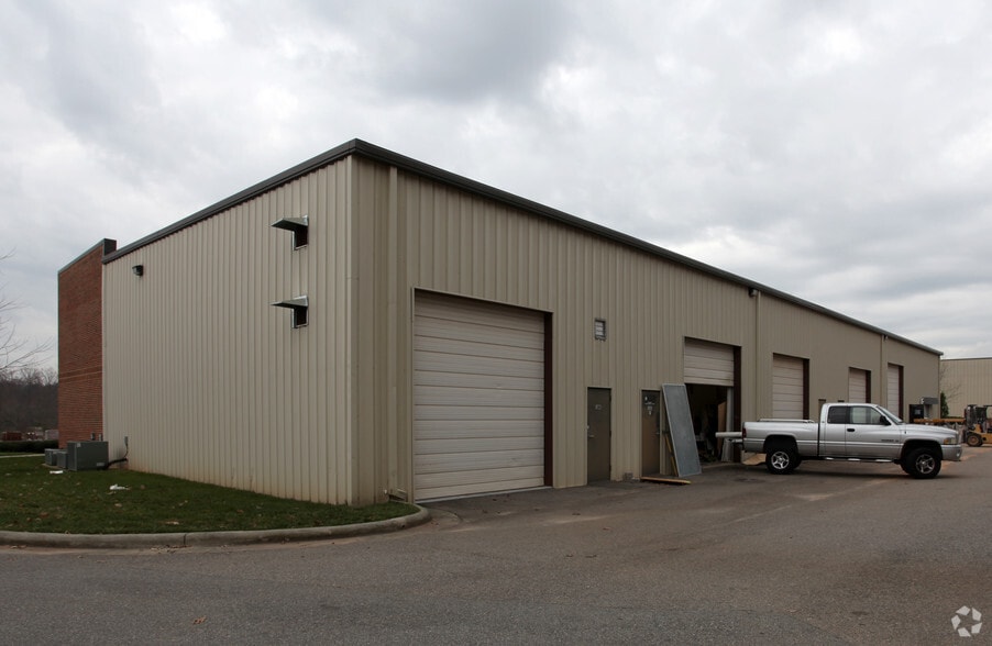 More Photos Of 8825 Westgate Park Dr, Raleigh Flex For Lease