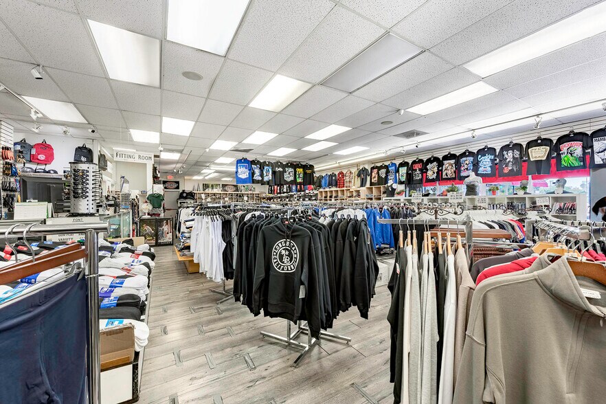 More Photos Of 730-740 N Long Beach Blvd, Long Beach Storefront For Lease