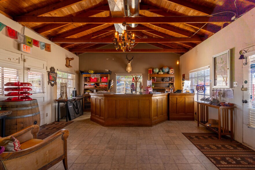 More Photos Of 2310 W Highway 90, Alpine Hotel For Sale