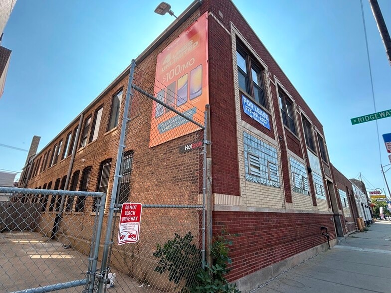 More Photos Of 3735 W Belmont Ave, Chicago Showroom For Lease