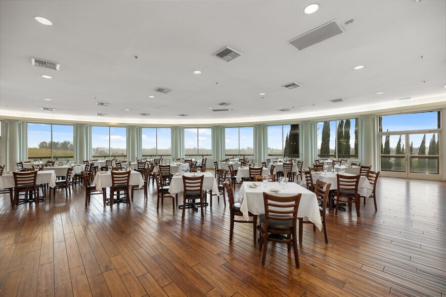 More Photos Of 40620 Calle Contento, Temecula Winery Vineyard For Sale