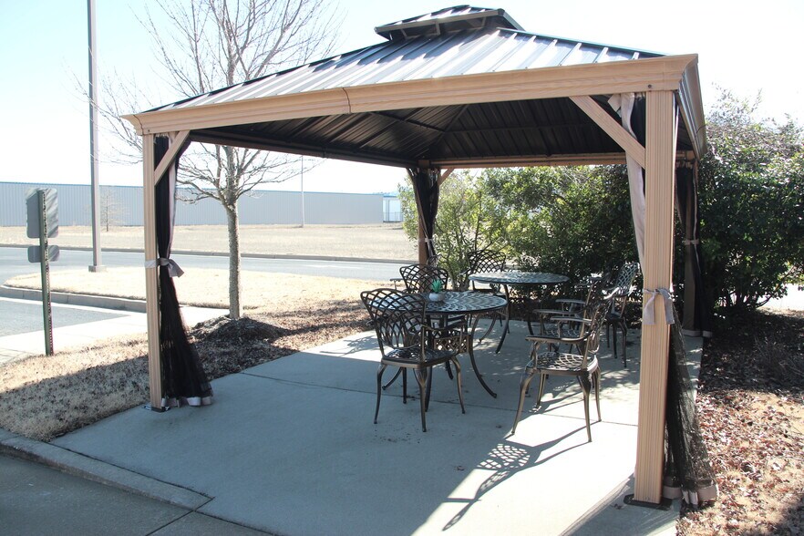 More Photos Of 5020 Northshore Dr, North Little Rock Office For Lease