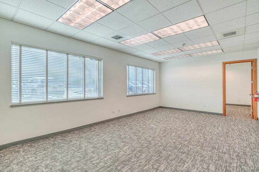 More Photos Of 296 SW Columbia St, Bend Office For Lease