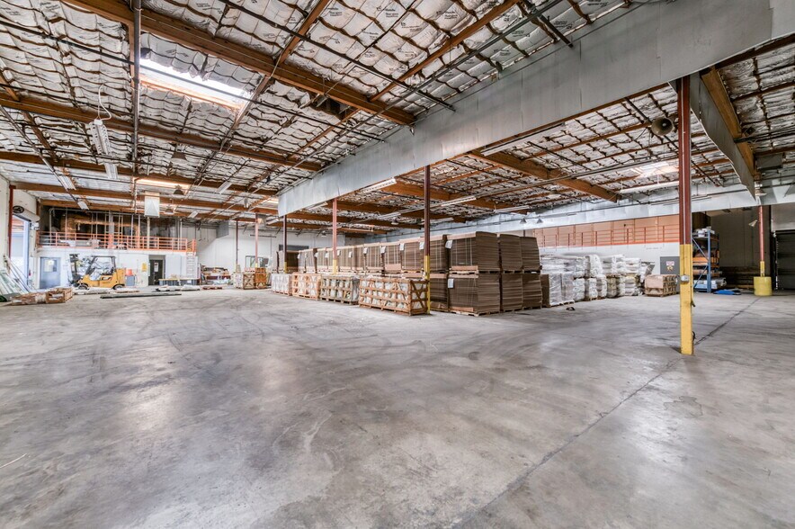 More Photos Of 5333 N Cornelia Ave, Fresno Warehouse For Sale