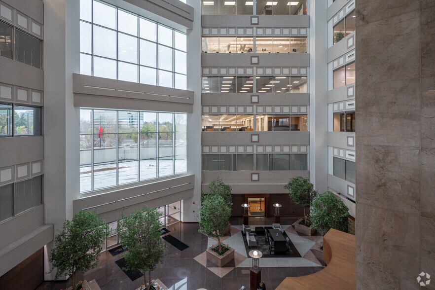 More Photos Of 26 Century Blvd, Nashville Office Residential For Lease