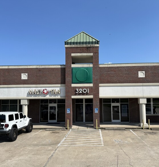 Primary Photo Of 3201 W 7th Ave, Corsicana Storefront Retail Office For Lease