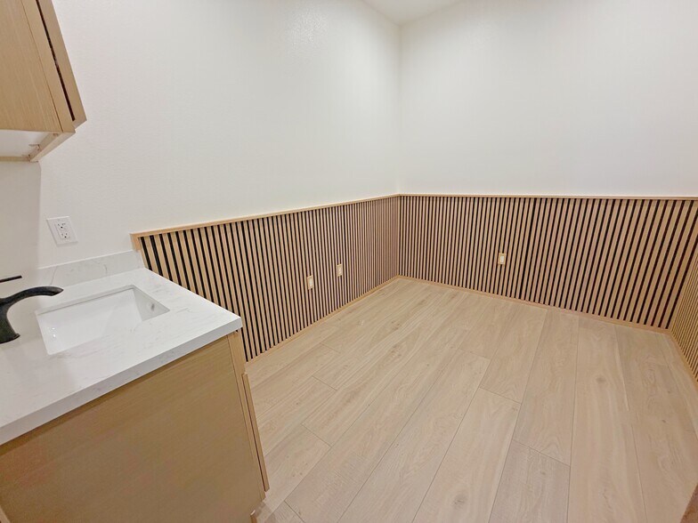 More Photos Of 13345 Euclid St, Garden Grove Restaurant For Sale