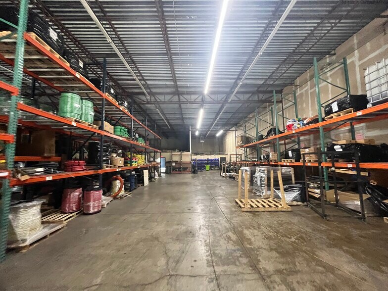 More Photos Of 4130-4150 Will Rogers Pky, Oklahoma City Warehouse For Lease