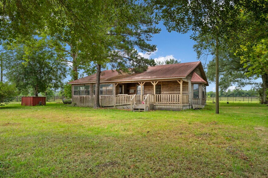 More Photos Of 14630 Hwy 105, Cleveland Land For Sale