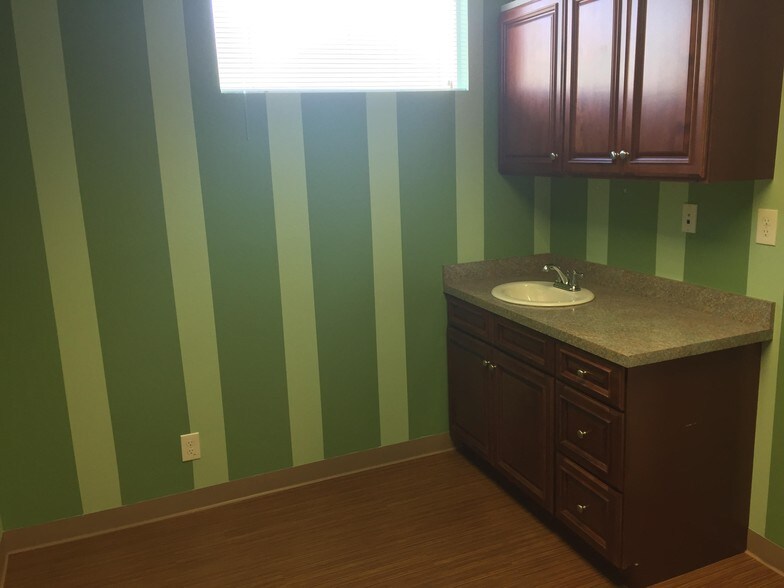More Photos Of 2700 N Bellflower Blvd, Long Beach Medical For Lease