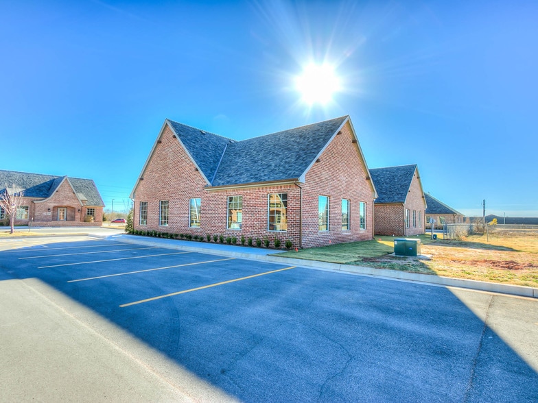More Photos Of 2240 NW 36th Ave, Norman Medical For Sale