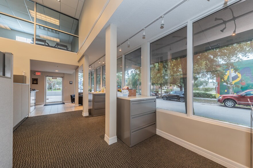More Photos Of 1663 1st Ave S, Saint Petersburg Office Residential For Lease