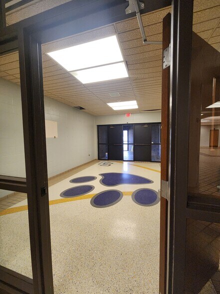 More Photos Of 14733 Main St, Moores Hill Flex For Sale