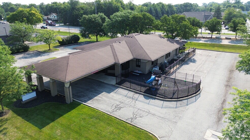 Primary Photo Of 11979 Fishers Crossing Dr, Fishers Freestanding For Sale