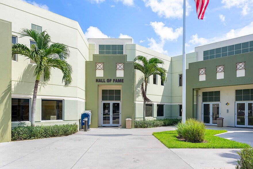 More Photos Of 1200 S Rogers Cir, Boca Raton Warehouse For Lease