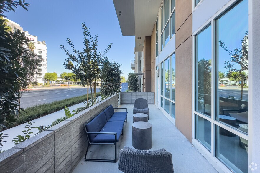 More Photos Of 585 Anton Blvd, Costa Mesa Apartments For Lease