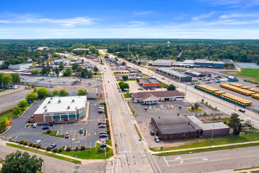 More Photos Of 3308-3310 Church St, Stevens Point Flex For Lease