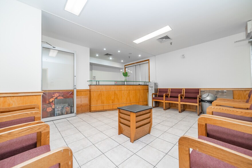 More Photos Of 1749 E 16th St, Brooklyn Storefront Retail Office For Sale