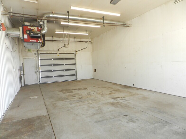 More Photos Of 320 Industrial Ave, Olathe Industrial For Sale