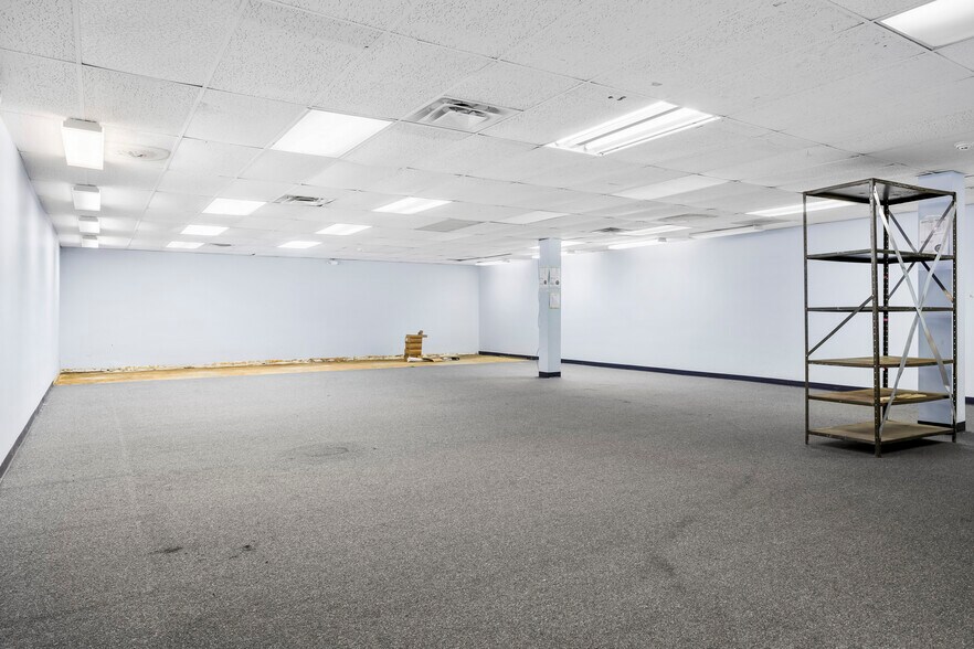 More Photos Of 30-32 N Russell Rd, Albany Office For Sale