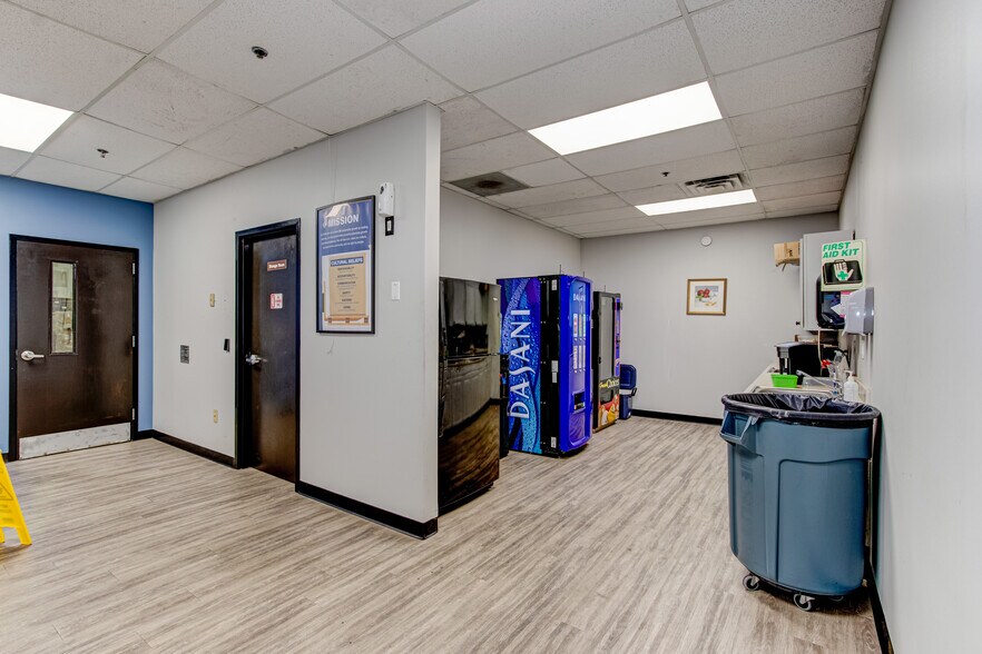 More Photos Of 1043 Global Ave, Graniteville Distribution For Lease