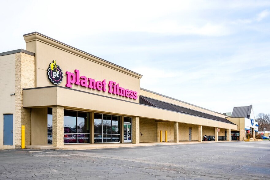 More Photos Of 4500-4510 Buffalo Rd, Erie Supermarket For Lease