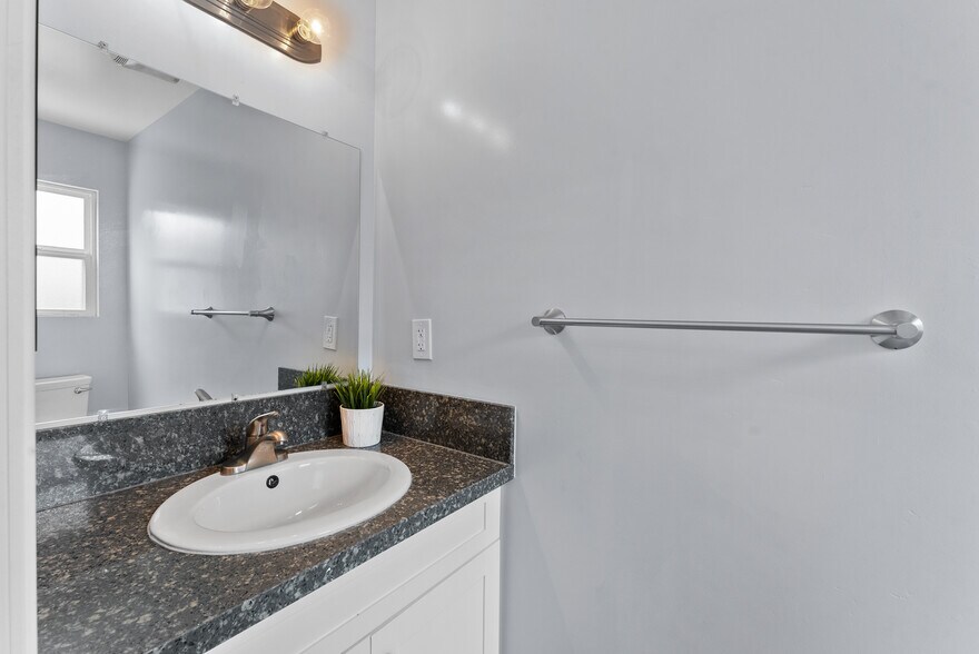More Photos Of 1138 S 35th St, San Diego Multifamily For Sale