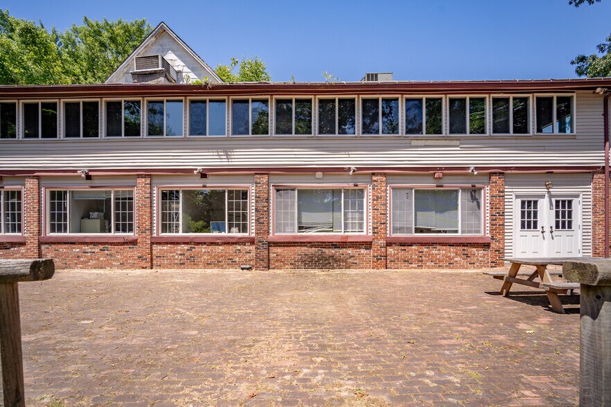 More Photos Of 2589 Boston Rd, Wilbraham Restaurant For Sale
