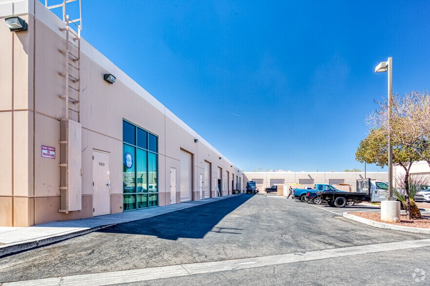 More Photos Of 2480 N Decatur Blvd, Las Vegas Light Manufacturing For Lease