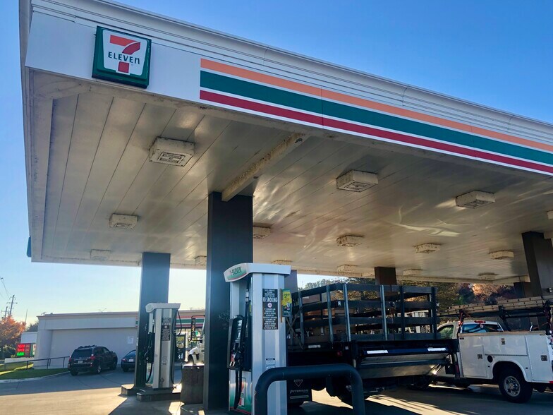 More Photos Of 3520 Pacheco Blvd, Martinez Service Station For Sale