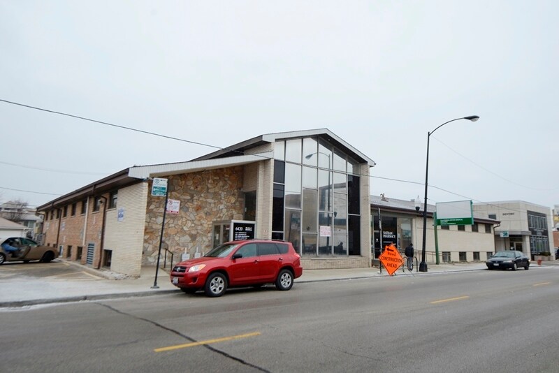 More Photos Of 6420 N California Ave, Chicago Coworking Space