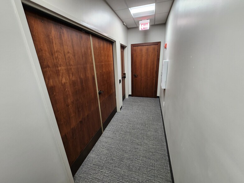 More Photos Of 2223 2nd Ave, Kearney Office For Lease