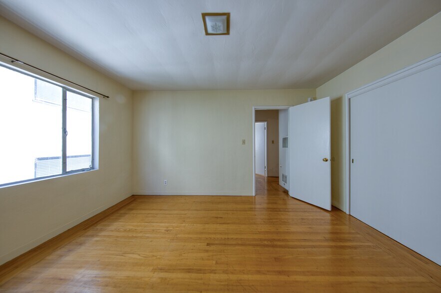 More Photos Of 410 Merritt Ave, Oakland Apartments For Sale