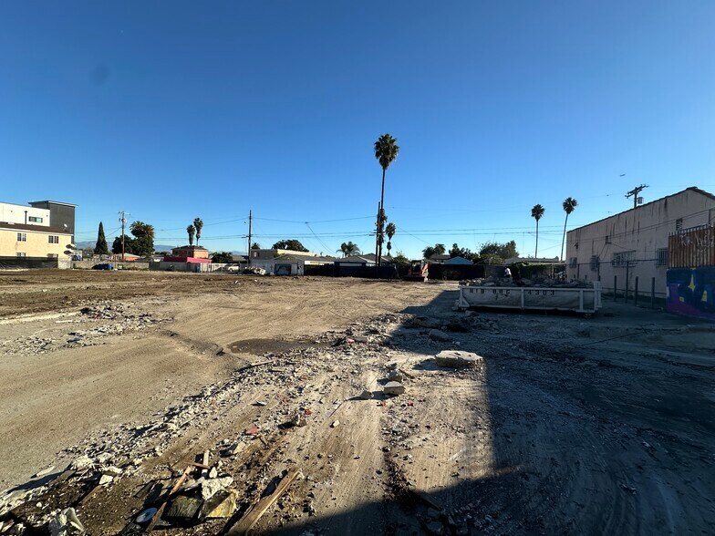 More Photos Of 8872 S Vermont Ave, Los Angeles Land For Lease