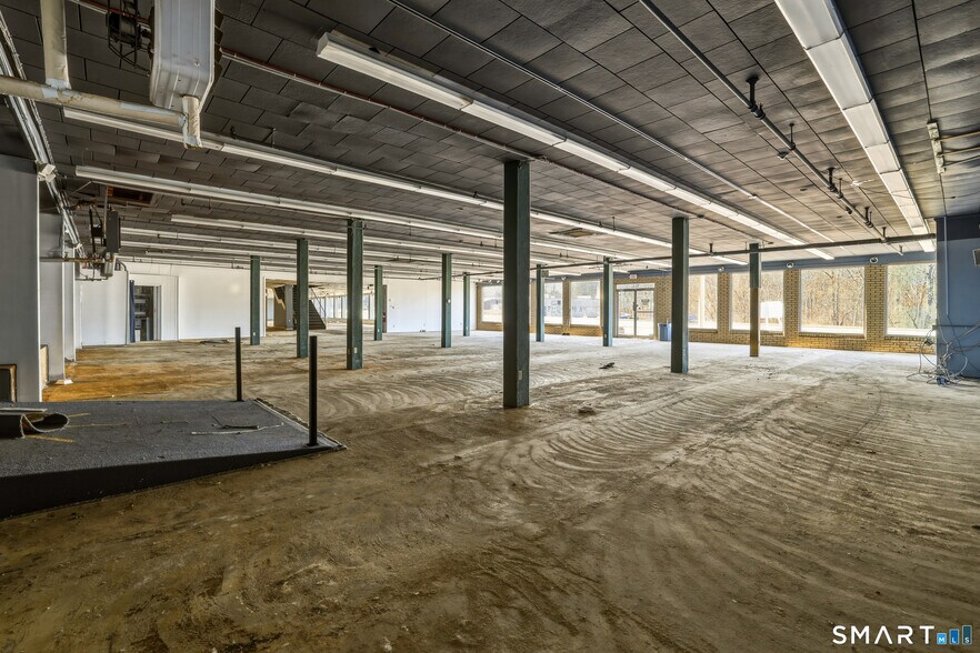 More Photos Of 1930 Silas Deane Hwy, Rocky Hill Freestanding For Sale