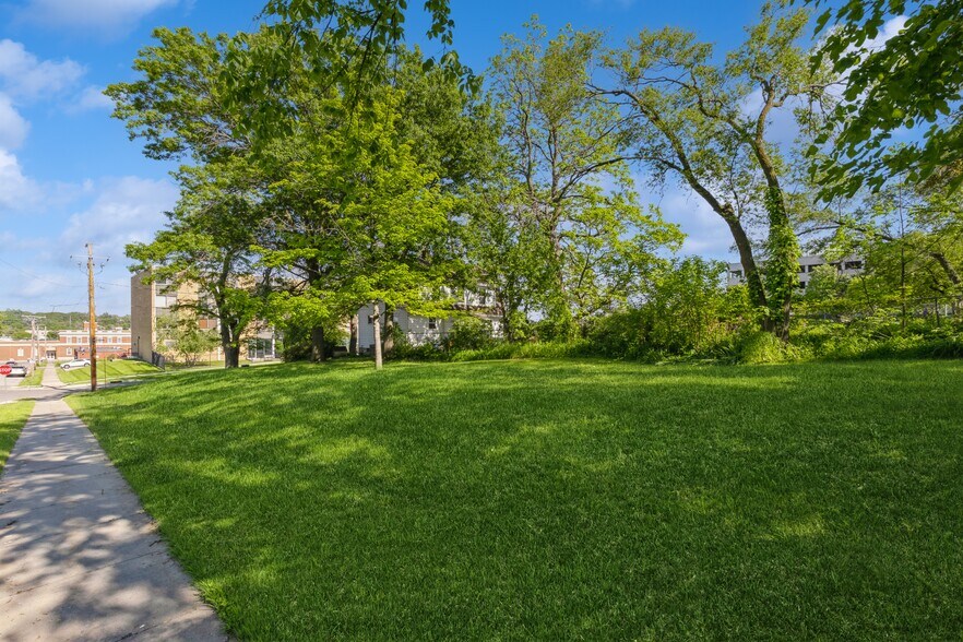 More Photos Of 1220 3rd Street, Des Moines Land For Sale