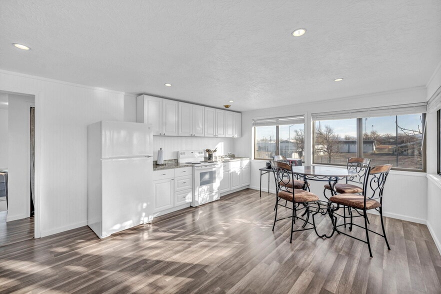 More Photos Of 2 Newcombe Ave, Yerington Office For Sale