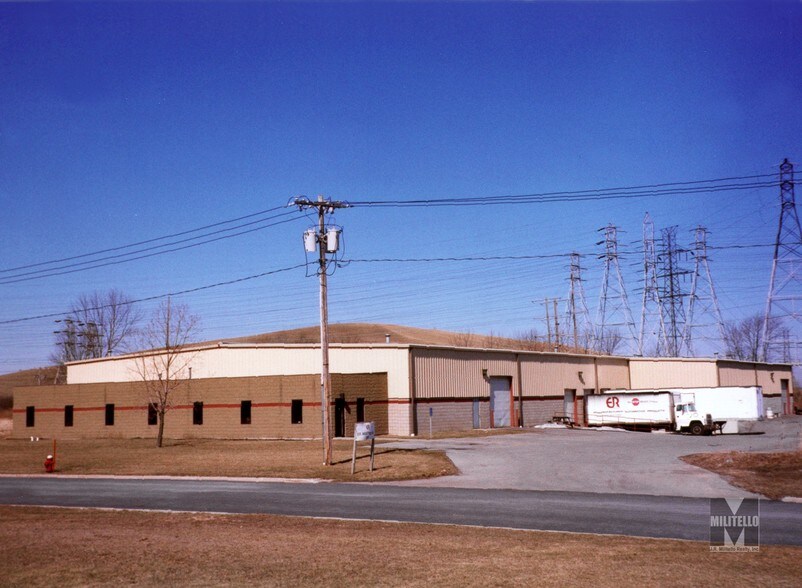 More Photos Of 295 Fire Tower Dr, Tonawanda Warehouse For Lease