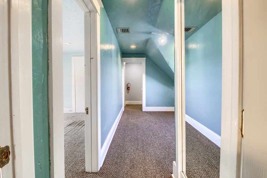 More Photos Of 4940 Ward Rd, Wheat Ridge Storefront Retail Office For Lease