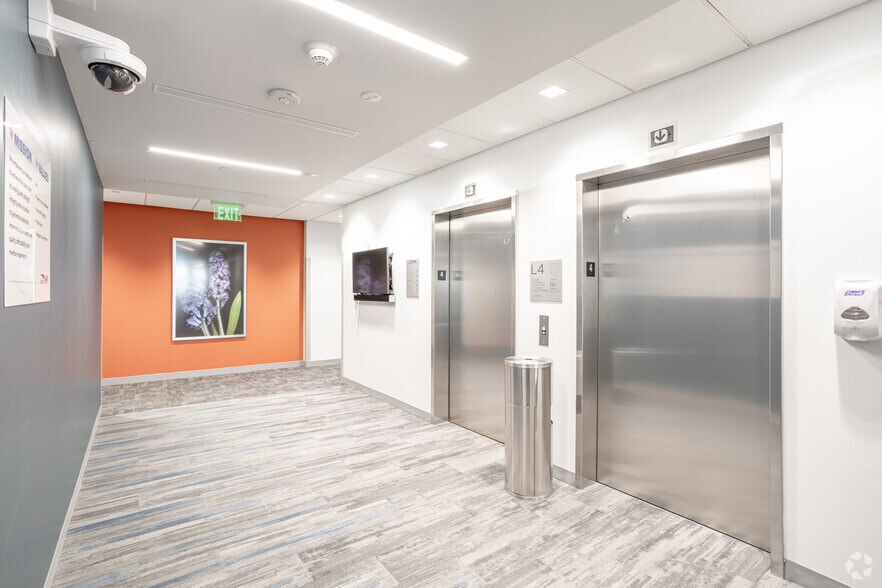 More Photos Of 100-250 Century Pky, Mount Laurel Unknown For Lease