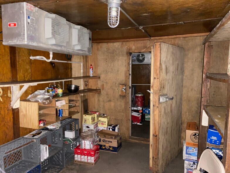 More Photos Of 621 S Brawley Ave, Brawley Restaurant For Sale