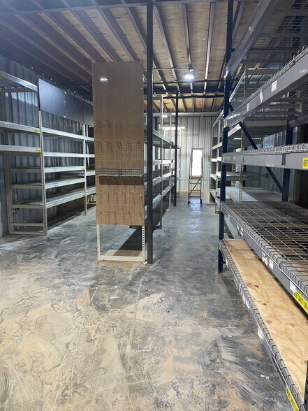 More Photos Of 2818 FM 1212, Stanton Manufacturing For Sale