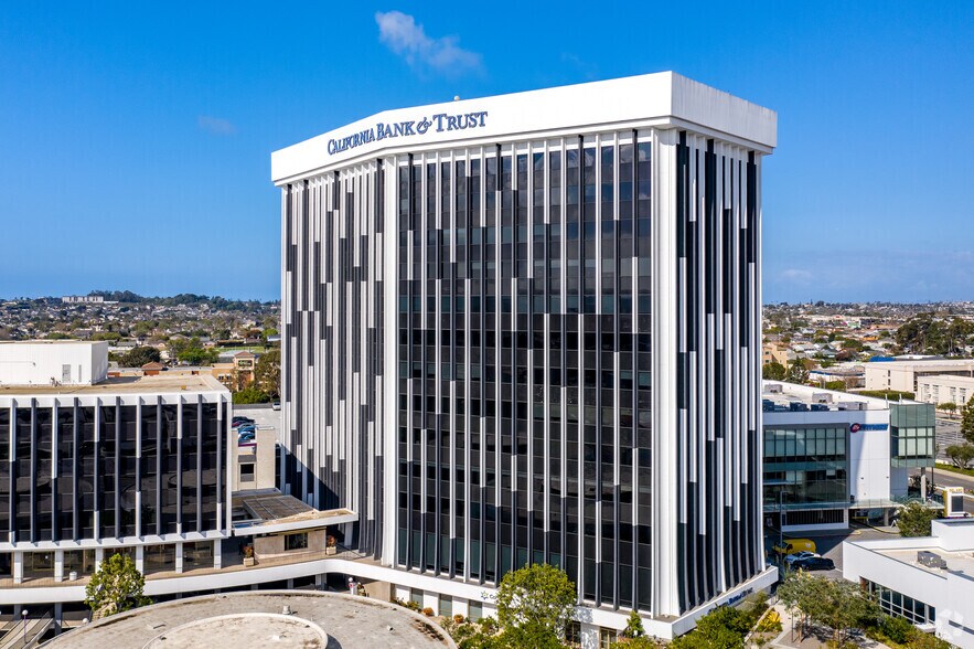 More Photos Of 21515 Hawthorne Blvd, Torrance Office For Lease