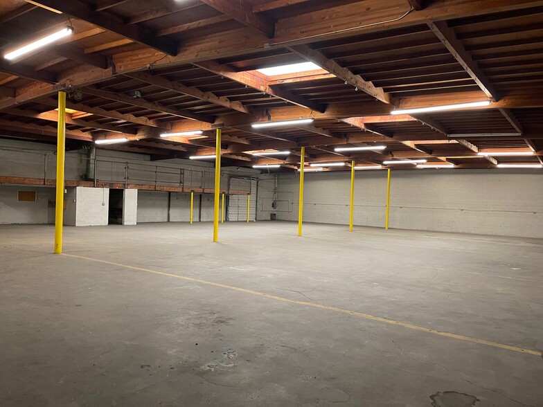 More Photos Of 1550 E Burnett St, Signal Hill Unknown For Lease